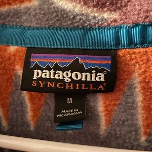 Patagonia Fleece pull over. Smoke free home.